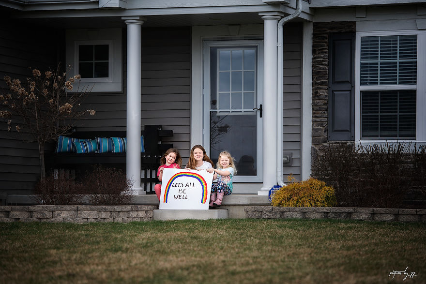 My 20 Pics Of My Neighbors Having Fun In Their Homes During The Coronavirus Pandemic My 20 Pics Of My Neighbors Having Fun In Their Homes During The Coronavirus Pandemic