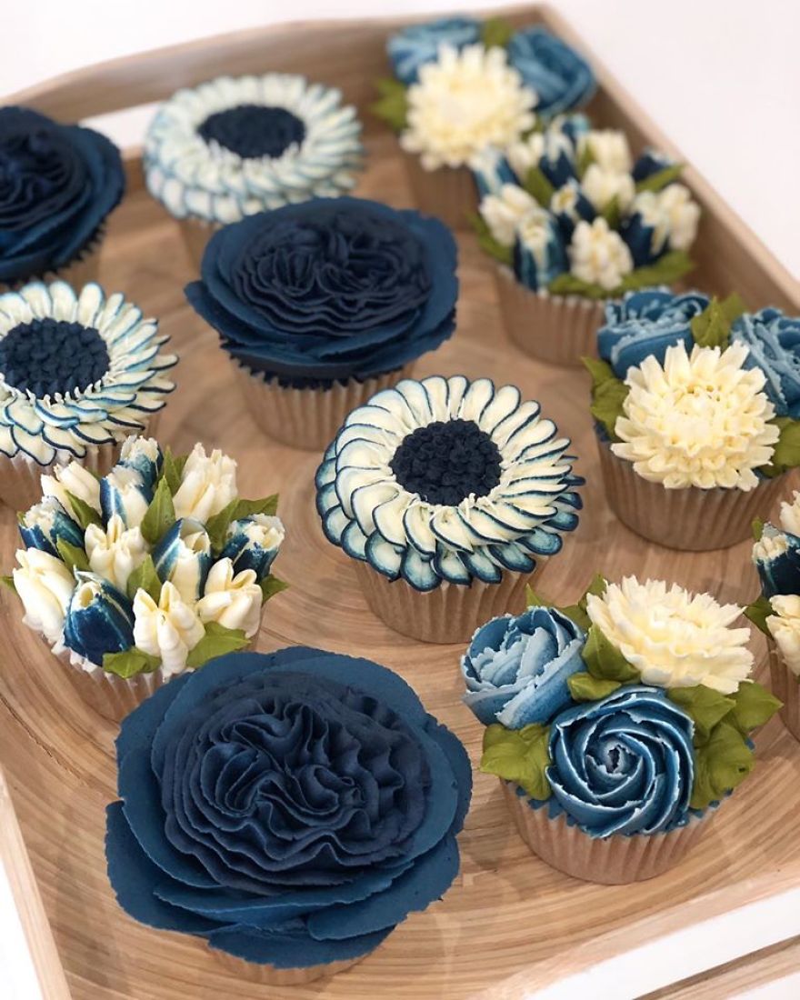 I Make Botanically Realistic Buttercream Frosting Flowers, And You Can Too