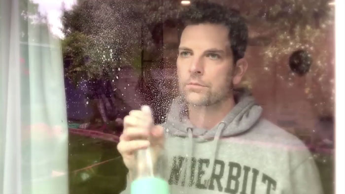 Dad Nails The Feeling Everyone Has During Lockdown, Creates A Hilariously Spot-On Parody Of Adele’s “Hello” (From The Inside) Dad Nails The Feeling Everyone Has During Lockdown, Creates A Hilariously Spot-On Parody Of Adele’s “Hello” (From The Inside)