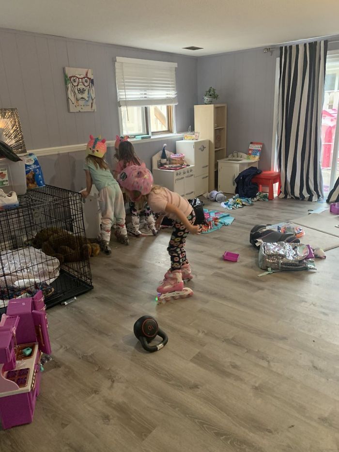 30 Funny Pics From Parents Stuck In Quarantine With Their Kids 30 Funny Pics From Parents Stuck In Quarantine With Their Kids