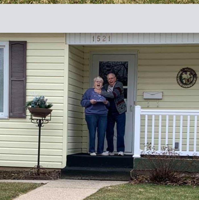 35 People Who Are Beyond Bored While Having To Stay At Home 35 People Who Are Beyond Bored While Having To Stay At Home