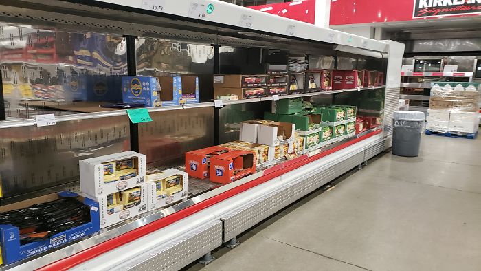 Costco Employee Shows What Store Workers See During The Coronavirus Outbreak