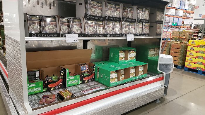 Costco Employee Shows What Store Workers See During The Coronavirus Outbreak