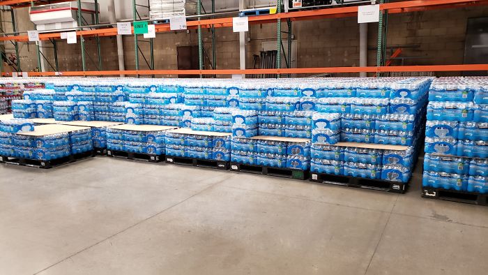 Costco Employee Shows What Store Workers See During The Coronavirus Outbreak