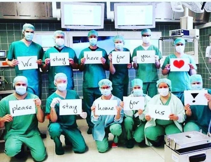 Doctors Are Uniting In Begging People To Stay At Home (15 Pics)