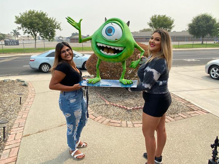 &#8216;He Will Be Mine&#8217;: College Student Writes A Heartfelt Letter To A Guy Who Has A Mike Wazowski Statue In His Front Yard, He Gives It As A Gift