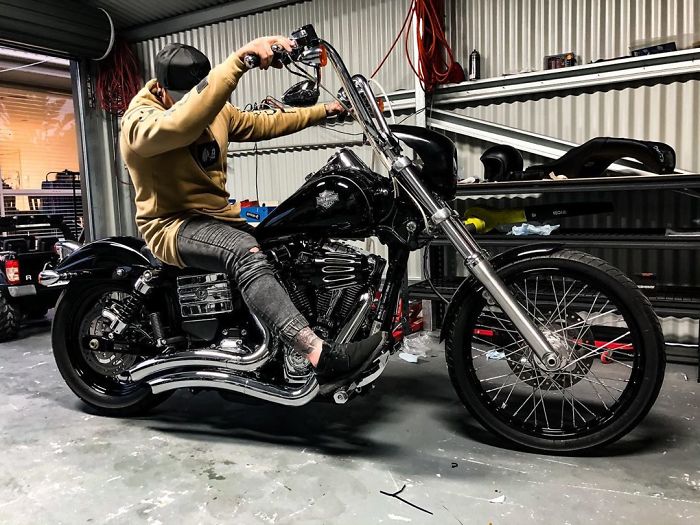 There’s A Guy Who Offers &ldquo;Daddying&rdquo; Services To Single Moms For $30/Hour