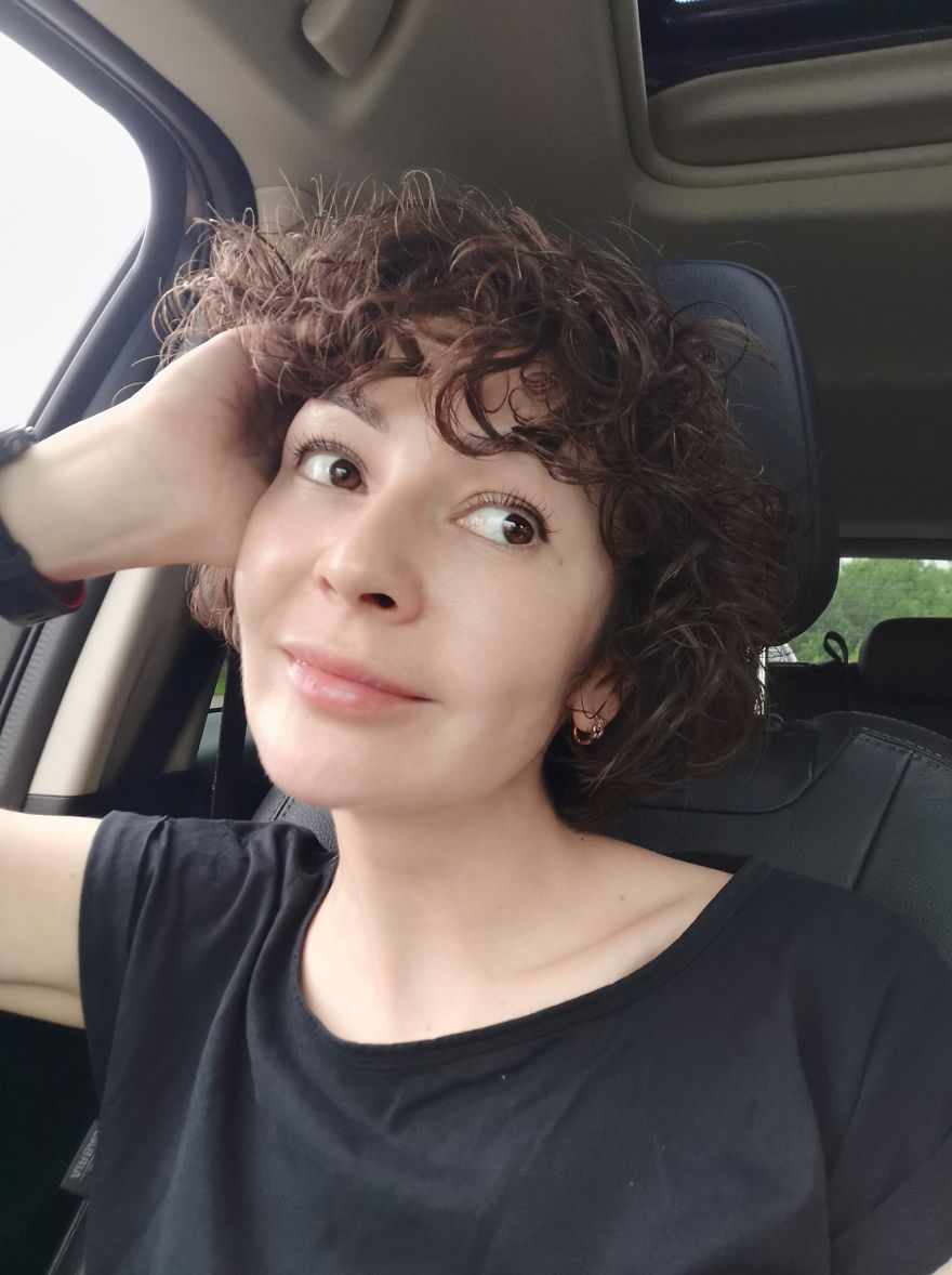 Person Asks People Over 40 To Share Their Pics To Show Aging Is Not That Scary (30 Pics)