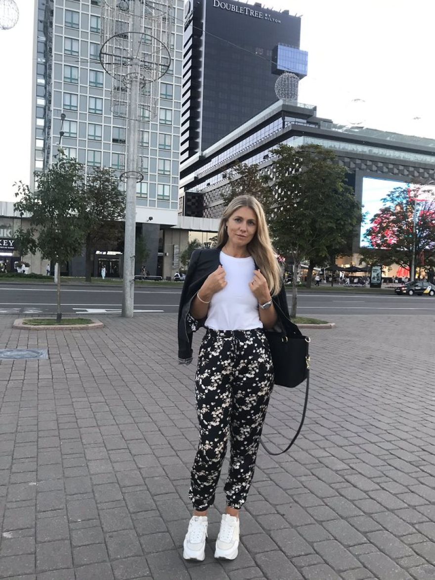 Person Asks People Over 40 To Share Their Pics To Show Aging Is Not That Scary (30 Pics)