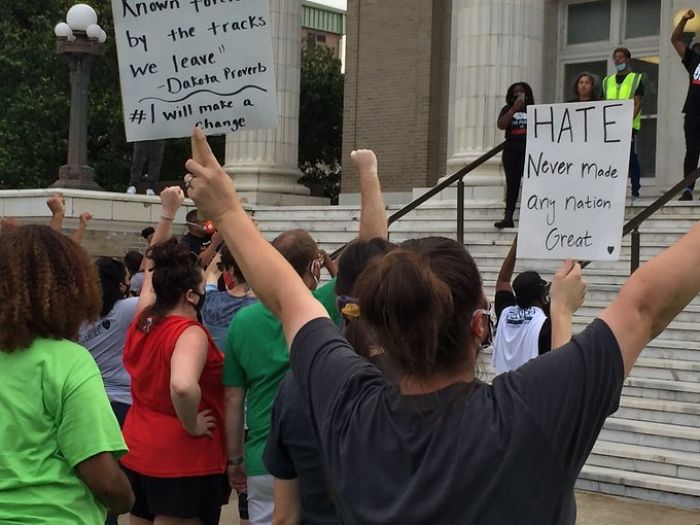 People Have Been Protesting This Confederate Statue For Months, Hurricane Laura Brought It Down In Seconds People Have Been Protesting This Confederate Statue For Months, Hurricane Laura Brought It Down In Seconds