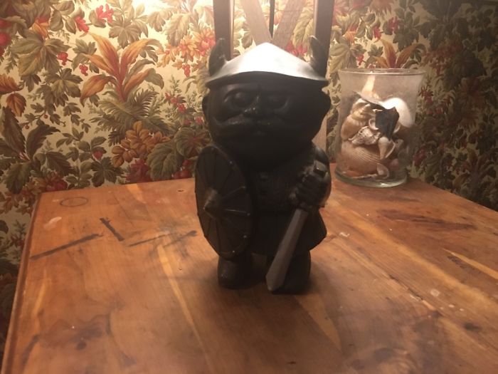 Hey Pandas, What Is The Weirdest Thing You Own? (Closed) Hey Pandas, What Is The Weirdest Thing You Own? (Closed)