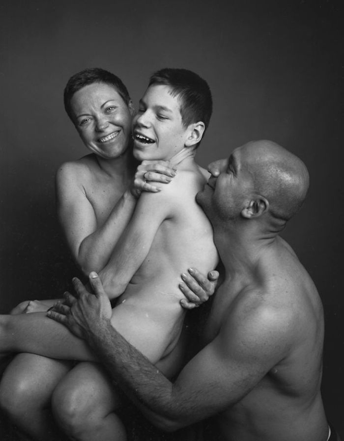 Ukrainian Photo Project Highlights The Discrimination That People Face From Different Walks Of Life (23 Pics)