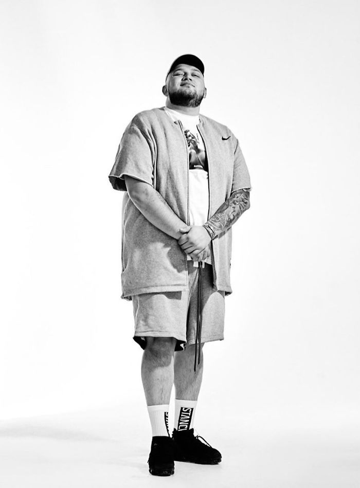 Ukrainian Photo Project Highlights The Discrimination That People Face From Different Walks Of Life (23 Pics)