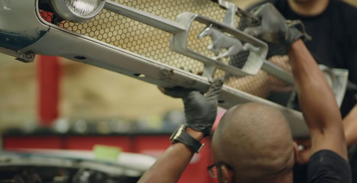 Jason Momoa Restores His Wife’s 1965 Mustang, Her First Car When She Was 17