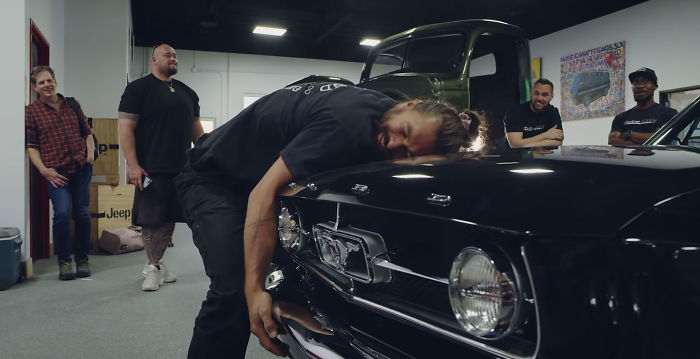 Jason Momoa Restores His Wife’s 1965 Mustang, Her First Car When She Was 17