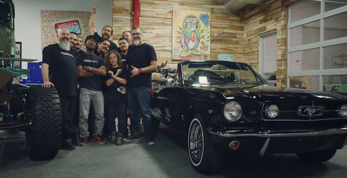 Jason Momoa Restores His Wife’s 1965 Mustang, Her First Car When She Was 17
