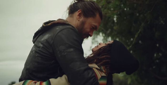 Jason Momoa Restores His Wife’s 1965 Mustang, Her First Car When She Was 17