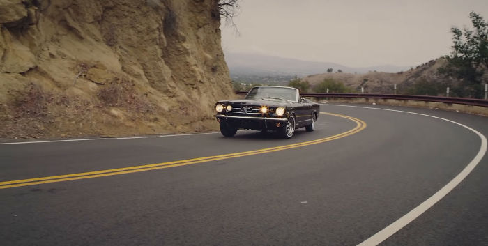 Jason Momoa Restores His Wife’s 1965 Mustang, Her First Car When She Was 17