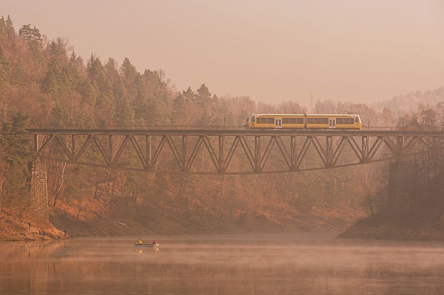 Our 28 Photos Beg Tom Cruise To Not Blow Up Our Beloved Bridge