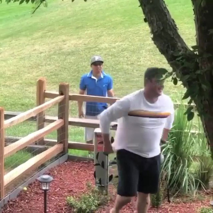 Dad Pulls An Ultimate Dad Joke On A Golfer By Pretending That His Golf Ball Hit Him In The Head Dad Pulls An Ultimate Dad Joke On A Golfer By Pretending That His Golf Ball Hit Him In The Head