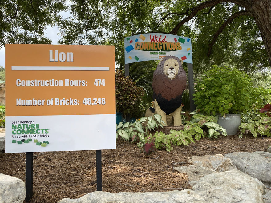 This Zoo Features Wild Animal Replicas Made From Over Three Million LEGO Pieces (27 Pics)