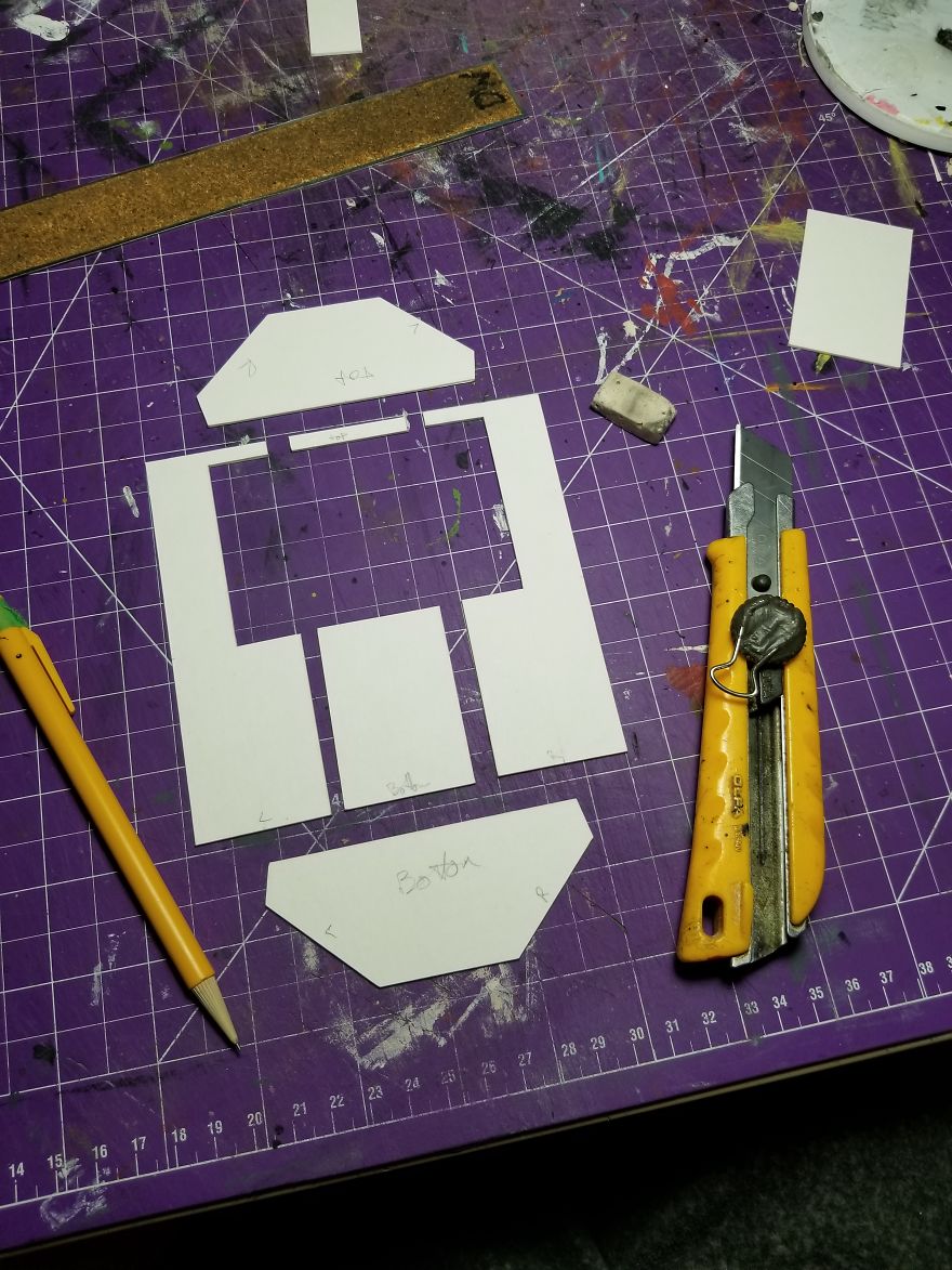 I Made A Tiny Model Of The Banana Stand From &#8220;Arrested Development&#8221; Down To The Tiniest Bits (7 Pics)