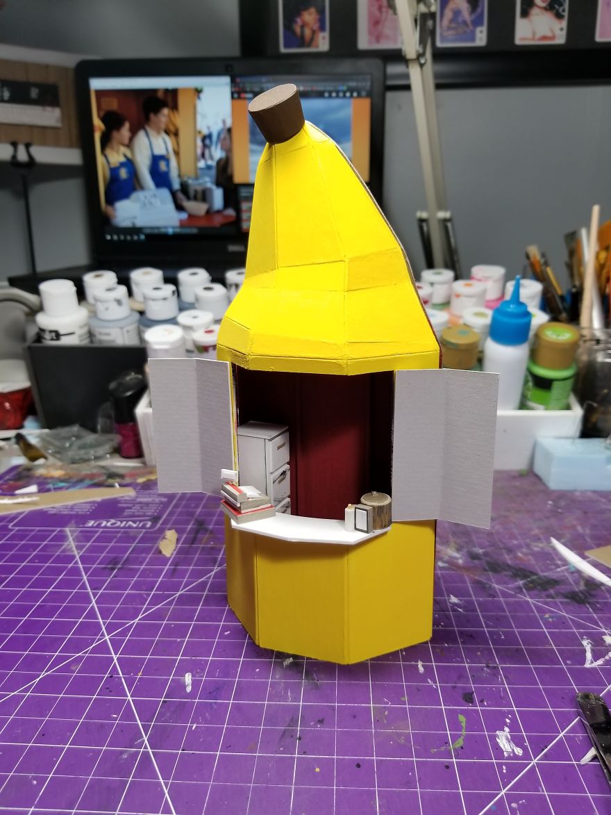 I Made A Tiny Model Of The Banana Stand From &#8220;Arrested Development&#8221; Down To The Tiniest Bits (7 Pics)