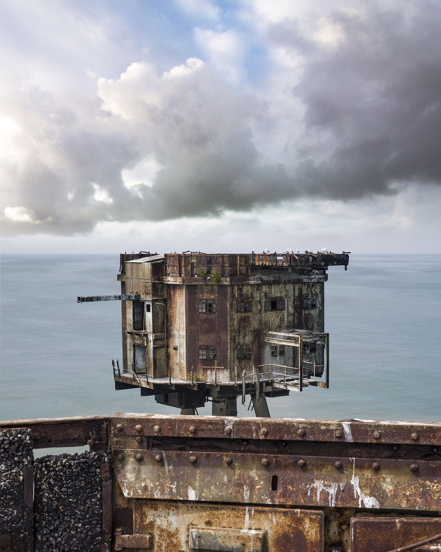 I Photographed WWII Gun Towers In Thames Estuary, UK I Photographed WWII Gun Towers In Thames Estuary, UK