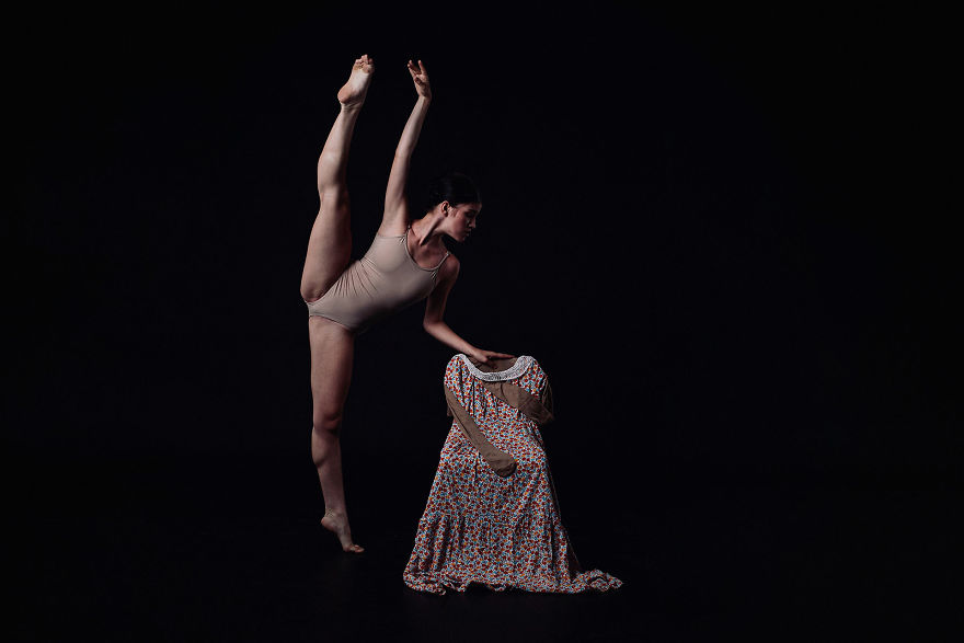 “I Am My Mother”: My Photography Project About The Process Of Growing Up “I Am My Mother”: My Photography Project About The Process Of Growing Up