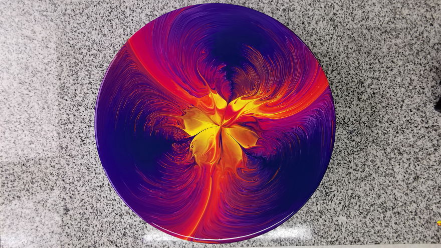 I Create Art By Pouring Paints I Create Art By Pouring Paints