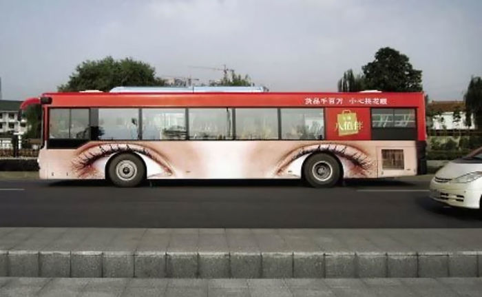 Here Are My Favorite Examples Of Ingenious Bus Advertising (50 Pics)