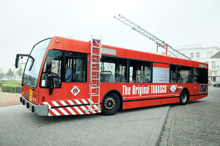 Here Are My Favorite Examples Of Ingenious Bus Advertising (50 Pics)