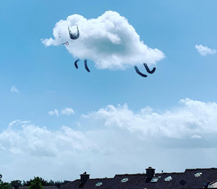 Artist Posts Funny Cloud Doodles On Twitter, People Like Them So Much That They Respond With Their Own Doodles Artist Posts Funny Cloud Doodles On Twitter, People Like Them So Much That They Respond With Their Own Doodles