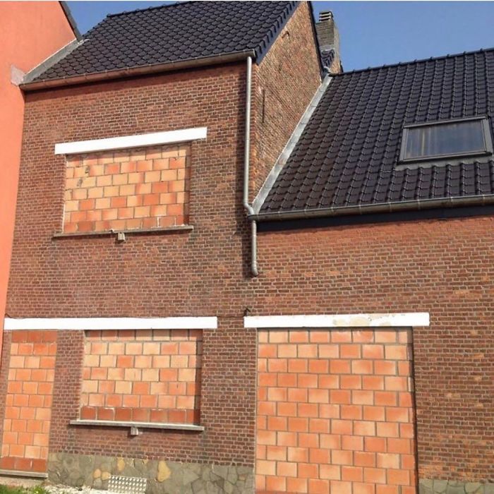 Belgian Guy Documents Ugly Houses He Sees And They’re So Bad, It’s Hilarious (30 More New Pics) Belgian Guy Documents Ugly Houses He Sees And They’re So Bad, It’s Hilarious (30 More New Pics)