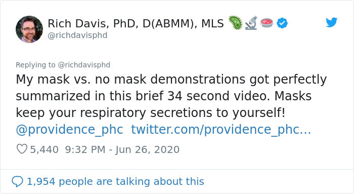 Scientist Demonstrates The Effect Of Wearing A Mask Vs. Not Wearing One