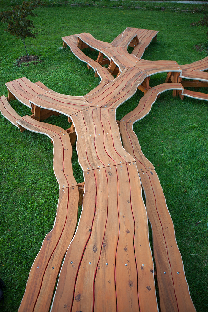 This Mesmerizing Picnic Table Looks Like A Massive Branching Tree This Mesmerizing Picnic Table Looks Like A Massive Branching Tree