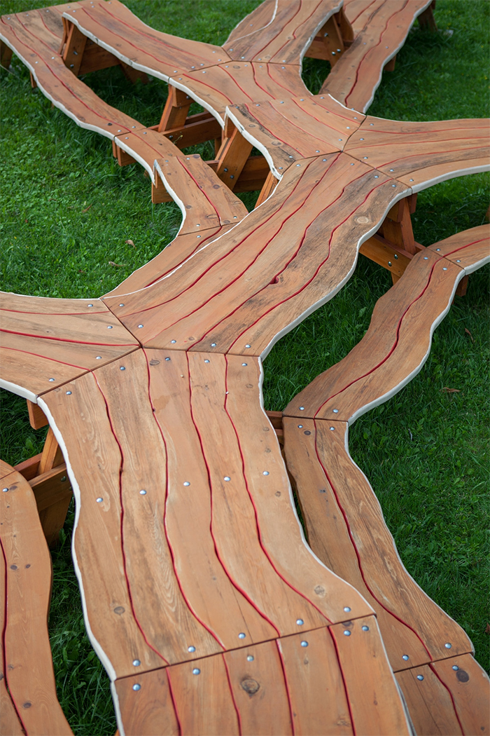 This Mesmerizing Picnic Table Looks Like A Massive Branching Tree This Mesmerizing Picnic Table Looks Like A Massive Branching Tree