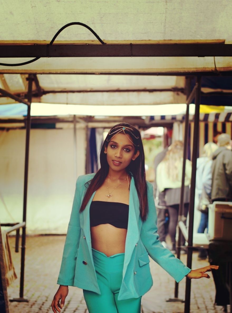 I Captured Modern-Day Disney Princesses And Their Fairytale Life In Cambridge