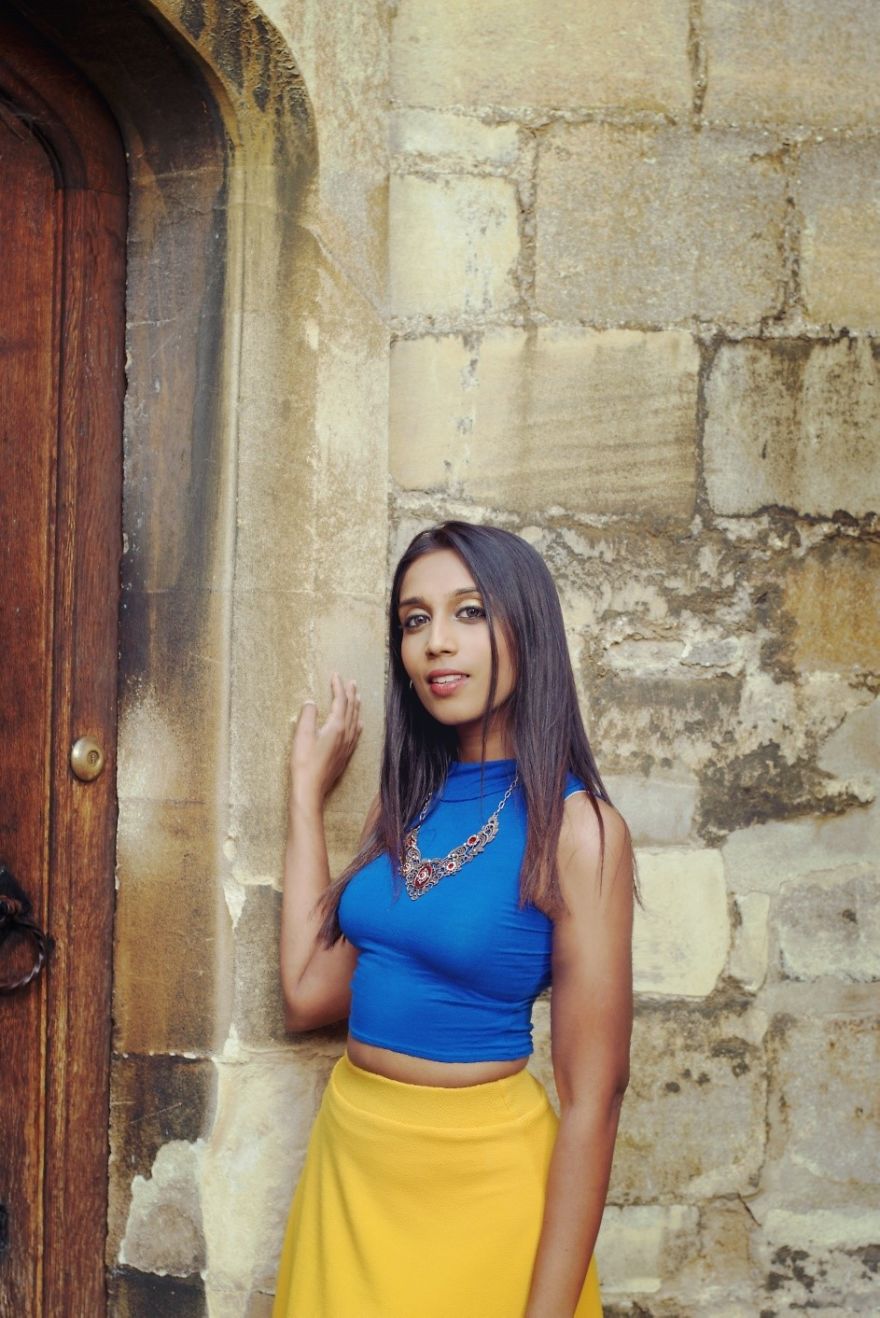 I Captured Modern-Day Disney Princesses And Their Fairytale Life In Cambridge