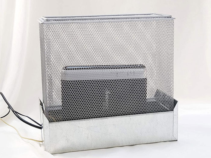 Amazon Sellers Are Ripping Off Conspiracy Theorists With These 5G &#8216;Blockers&#8217; For $90, And The Internet Can&#8217;t Stop Making Fun Of Them