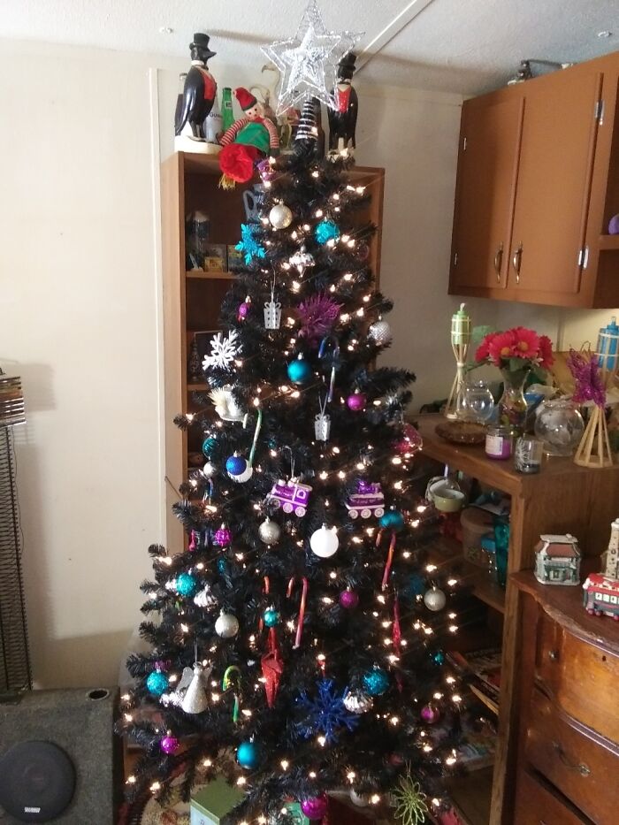 Hey Pandas, Share Your Christmas Tree With Us (Closed) Hey Pandas, Share Your Christmas Tree With Us (Closed)