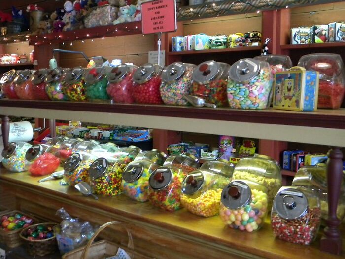 40 Things That People Thought Were A Luxury Because They Grew Up Poor, Shared In This Viral Reddit Post 40 Things That People Thought Were A Luxury Because They Grew Up Poor, Shared In This Viral Reddit Post