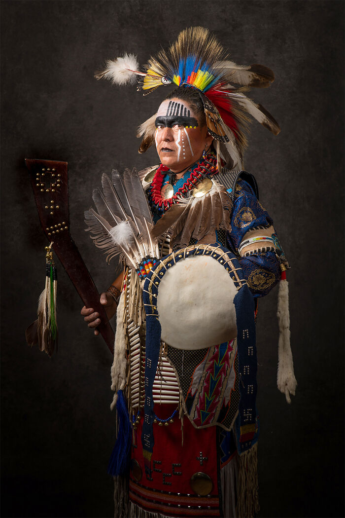 16 Authentic Portraits Of Native Americans Posing In Traditional Regalia 16 Authentic Portraits Of Native Americans Posing In Traditional Regalia