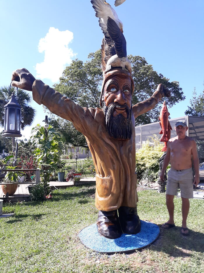 I Carved A Wooden “Captain Morgan” Sculpture From An Oak Tree I Carved A Wooden “Captain Morgan” Sculpture From An Oak Tree