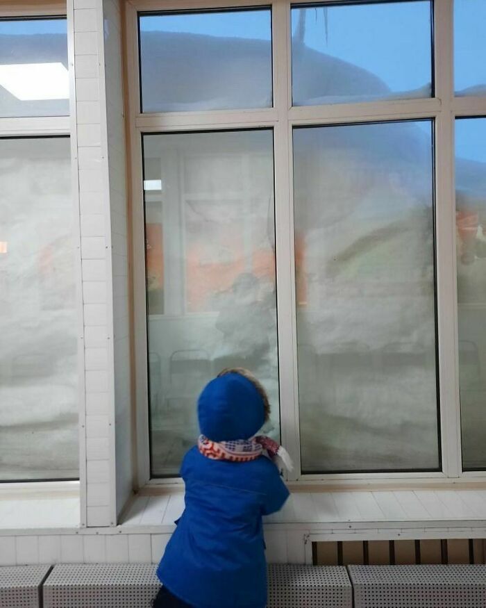 Russia’s Coldest City Gets Two Months Worth Of Snow In Just 5 Days And Their Photos Look Surreal (30 Pics) Russia’s Coldest City Gets Two Months Worth Of Snow In Just 5 Days And Their Photos Look Surreal (30 Pics)