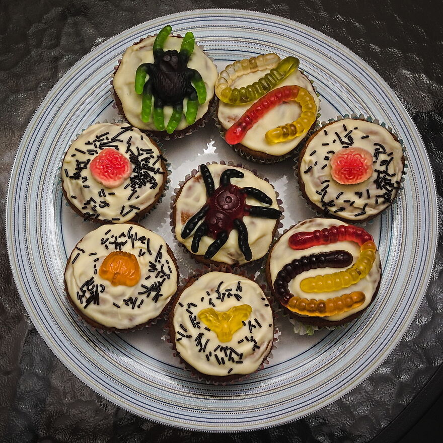 My Girlfriend Learned How To Decorate Cakes By Herself, Here&#8217;s Her Progress Over The Years (24 Pics)