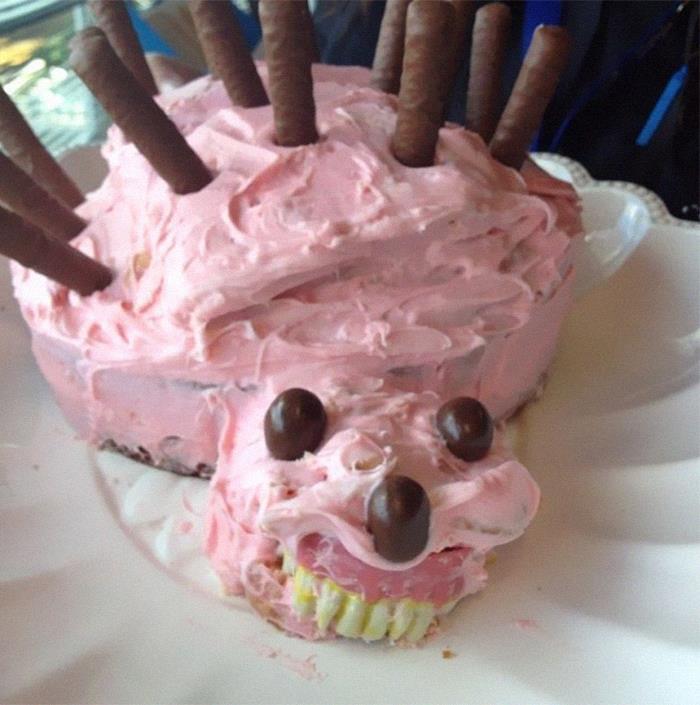 30 Times People Tried Their Hand At Making Hedgehog Cakes But Failed Miserably 30 Times People Tried Their Hand At Making Hedgehog Cakes But Failed Miserably
