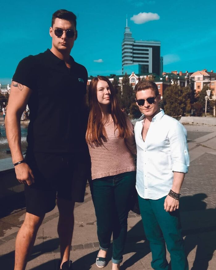 This Group Shares Problems Only Tall People Struggle With, And Here Are 50 Funny Examples This Group Shares Problems Only Tall People Struggle With, And Here Are 50 Funny Examples