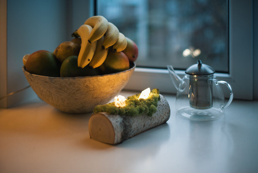 We Craft Unique Night Lamps From Glowing Crystals On Mossy Logs (23 Pics) We Craft Unique Night Lamps From Glowing Crystals On Mossy Logs (23 Pics)
