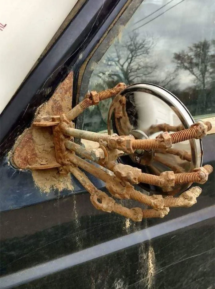 40 Times People Had Such ‘Genius’ Solutions To Various Problems, They Got Posted On ‘Redneck Engineering’ 40 Times People Had Such ‘Genius’ Solutions To Various Problems, They Got Posted On ‘Redneck Engineering’